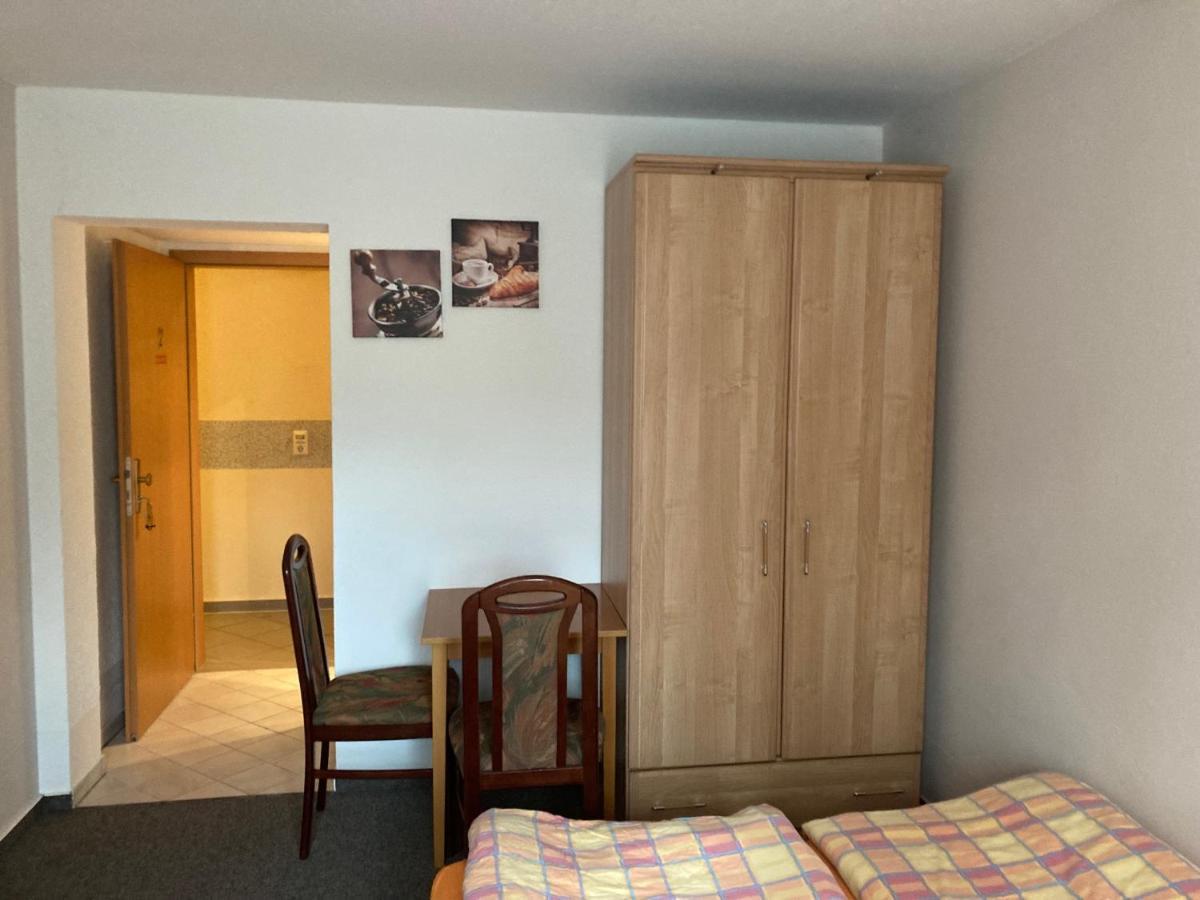 Pension Tom'S Huette Nossen Esterno foto