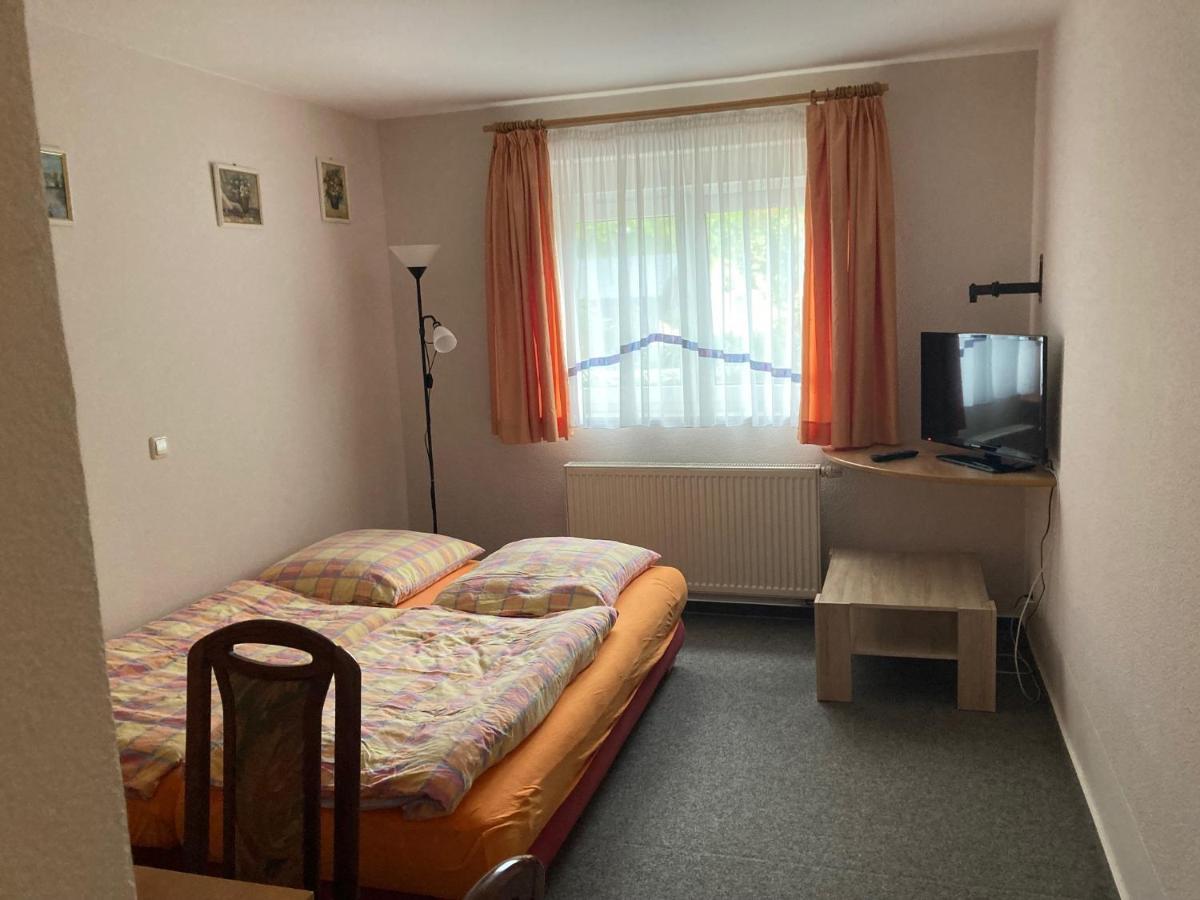 Pension Tom'S Huette Nossen Esterno foto
