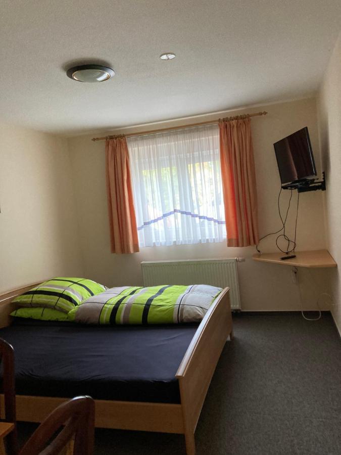 Pension Tom'S Huette Nossen Esterno foto